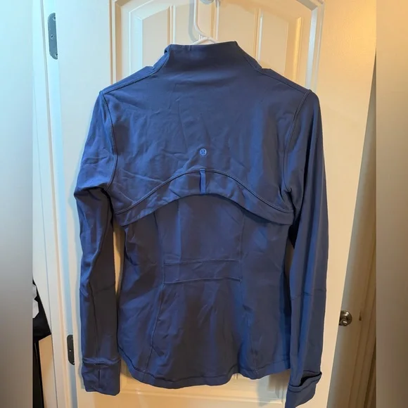 lululemon athletica Women’s Navy Jacket - Picture 2 of 3